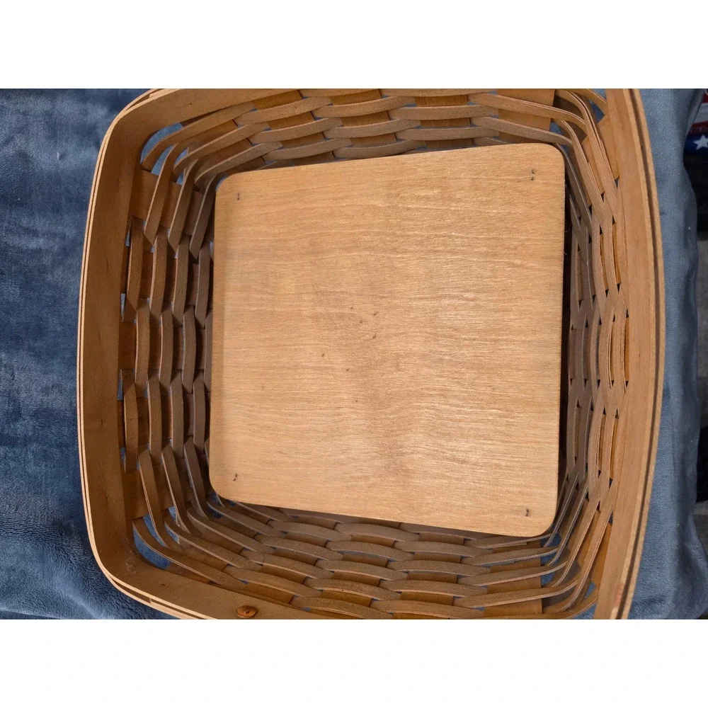 Bradford Basket Co 1998 Handwoven Wooden Pie Basket Heart Lid Riser USA Made
